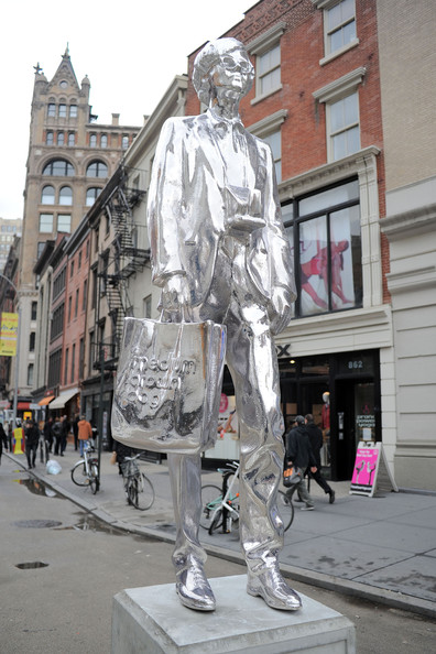 Andy+Warhol+Statue+New+York+City+wGjKkXOpTDal