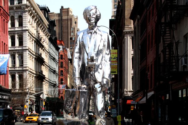 Warhol Statue p2_